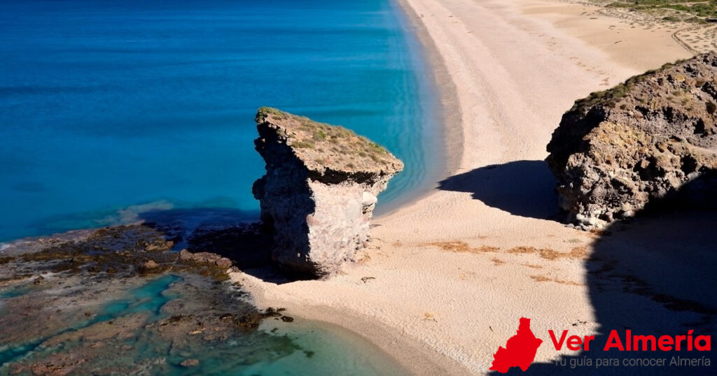 Descubre lo mejor de las playas de Almería