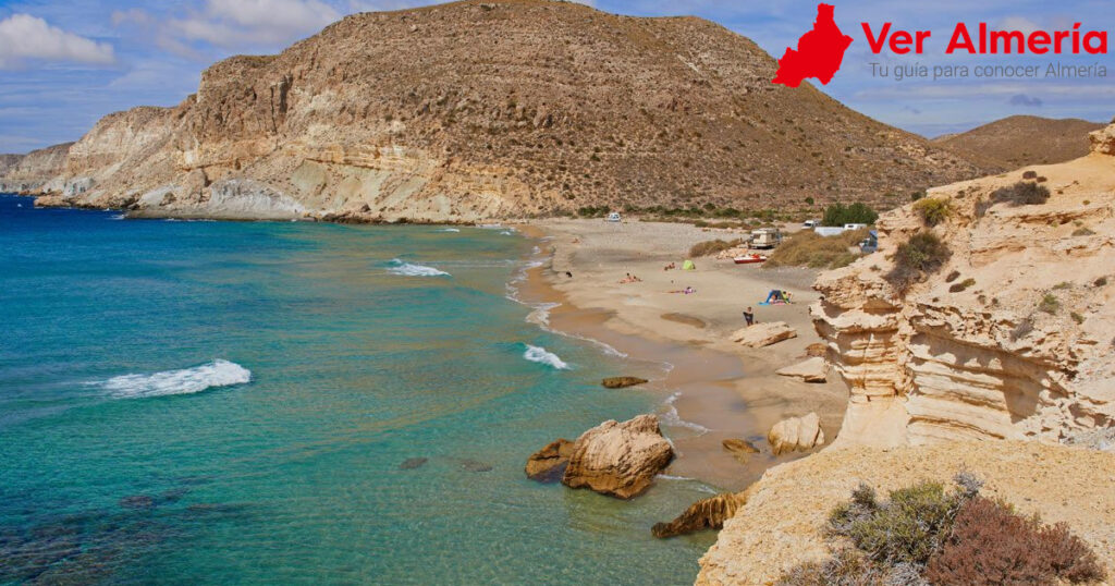 Lugares más turísticos de Almería 4 Playa Agua Amarga