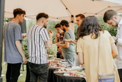 Cómo organizar la reunión de verano perfecta 7 organizar la reunión de verano perfecta